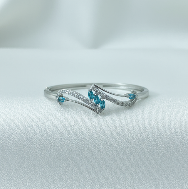 Silver-Toned Wave-Design Bangle